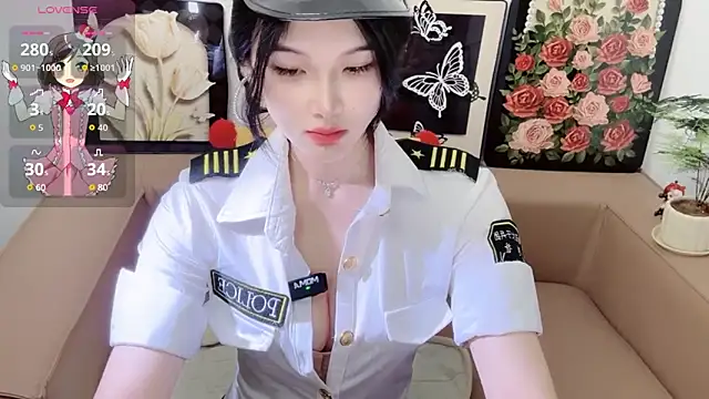 Snapshot of T-TeaR chatting on May 19, 2026, 1:56 am T-TeaR online show from May 19, 2026, 1:56 am