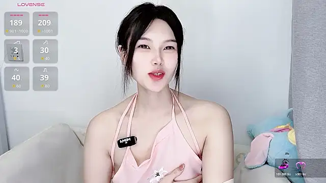 Snapshot of T-TeaR chatting on December 3, 2025, 12:55 am T-TeaR online show from December 3, 2025, 12:55 am