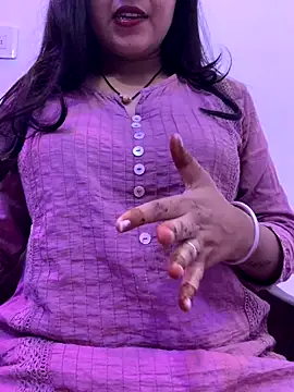 bindiyarani01 online show from October 14, 2025, 1:01 pm