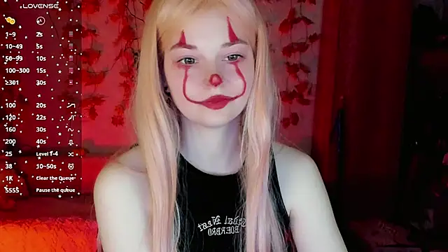 Snapshot of HoneyDazzle chatting on October 18, 2025, 8:11 pm HoneyDazzle online show from October 18, 2025, 8:11 pm