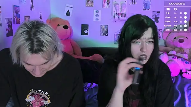 Snapshot of g4tito chatting on November 23, 2025, 8:46 am g4tito online show from November 23, 2025, 8:46 am