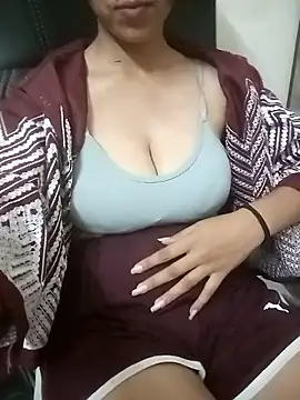 Snapshot of kudi_sexy chatting on October 8, 2025, 2:51 pm kudi sexy online show from October 8, 2025, 2:51 pm