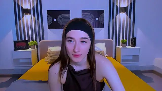 Olivia Grantt online show from February 28, 2026, 2:55 am