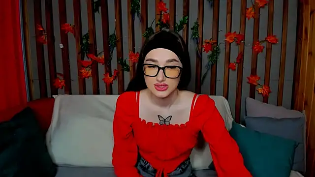 Olivia Grantt online show from November 12, 2025, 12:59 am