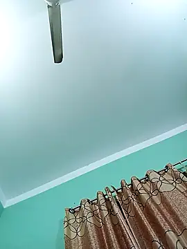 daisy-03 online show from November 20, 2025, 2:51 pm