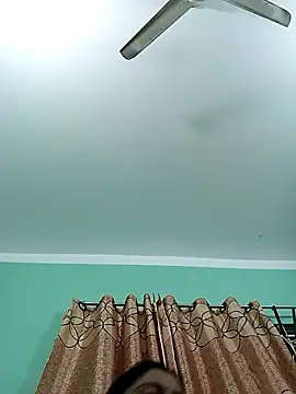 daisy-03 online show from November 9, 2025, 3:38 pm