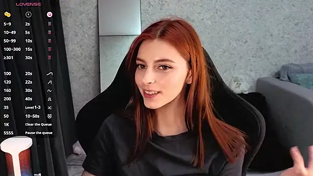 kitti sweett online show from October 30, 2025, 7:22 pm