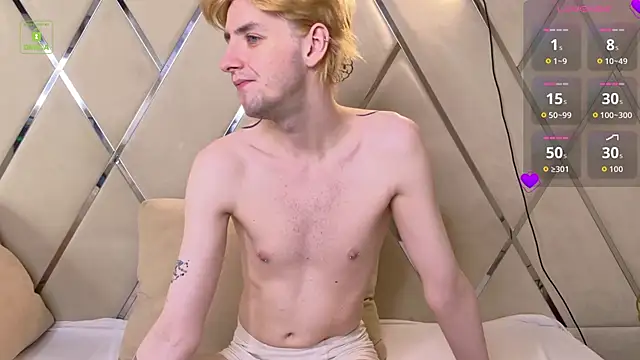 Snapshot of WarrenMontgomery chatting on December 14, 2025, 3:39 pm WarrenMontgomery online show from December 14, 2025, 3:39 pm