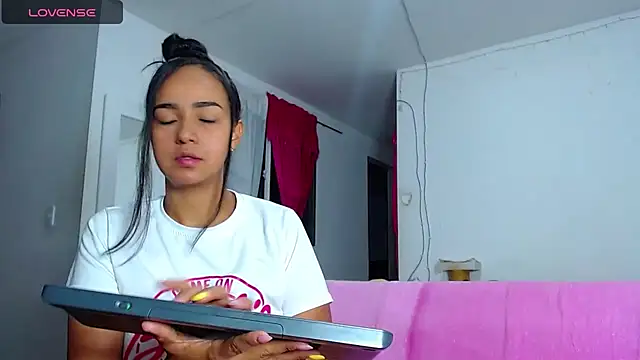 Snapshot of Kendall_honea chatting on July 22, 2026, 7:43 am Kendall honea online show from July 22, 2026, 7:43 am