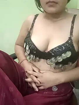 Snapshot of Beautiful_Eye chatting on November 21, 2025, 6:45 am Beautiful Eye online show from November 21, 2025, 6:45 am