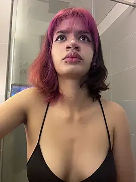 Snapshot of sukulaurens chatting on November 25, 2025, 11:59 pm sukulaurens online show from November 25, 2025, 11:59 pm