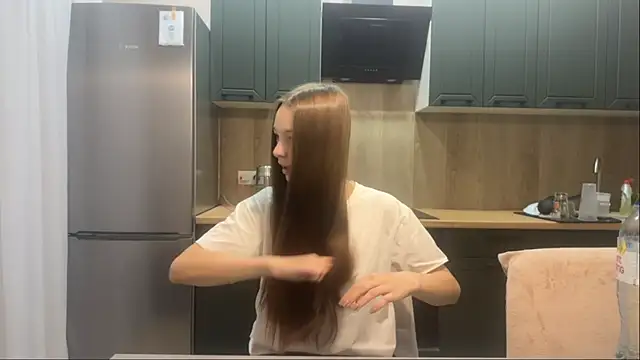 SunnySprinkle online show from October 12, 2025, 11:33 am