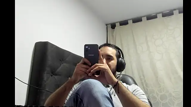 Snapshot of coolfriki chatting on February 27, 2026, 10:09 pm coolfriki online show from February 27, 2026, 10:09 pm