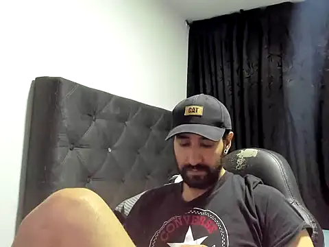 Snapshot of coolfriki chatting on October 18, 2025, 9:11 am coolfriki online show from October 18, 2025, 9:11 am