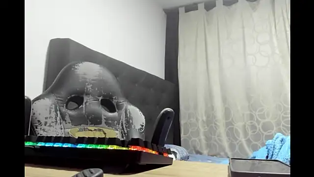coolfriki online show from May 2, 2026, 10:59 pm