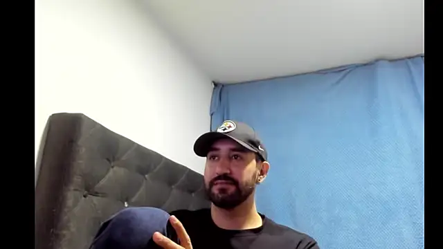 Snapshot of coolfriki chatting on February 11, 2026, 4:12 am coolfriki online show from February 11, 2026, 4:12 am