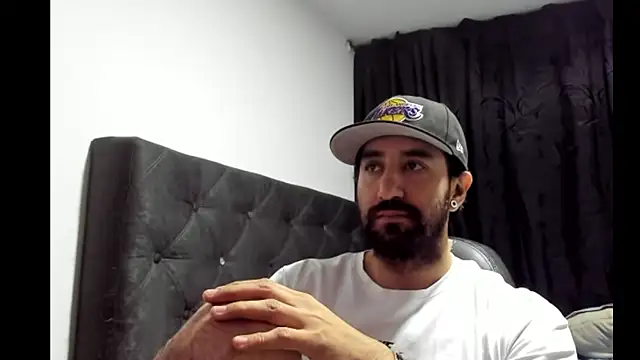 Snapshot of coolfriki chatting on November 20, 2025, 2:45 am coolfriki online show from November 20, 2025, 2:45 am