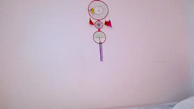 Snapshot of Hanssel_tess chatting on October 30, 2025, 5:43 pm Hanssel tess online show from October 30, 2025, 5:43 pm