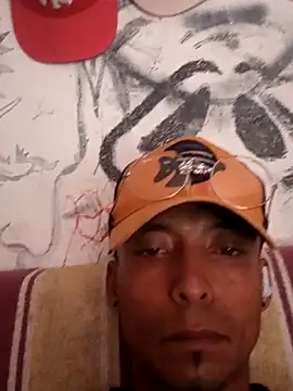 8uno online show from October 24, 2025, 7:02 pm
