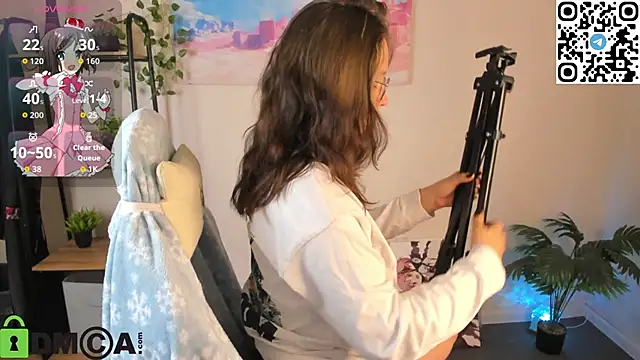 Snapshot of Nuura_Moore chatting on October 31, 2025, 1:13 am Nuura Moore online show from October 31, 2025, 1:13 am