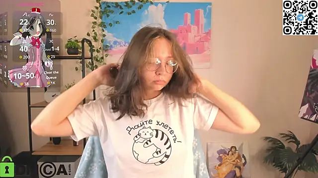 Snapshot of Nuura_Moore chatting on October 30, 2025, 12:42 am Nuura Moore online show from October 30, 2025, 12:42 am