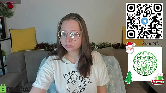 Nuura Moore online show from January 6, 2026, 1:09 am