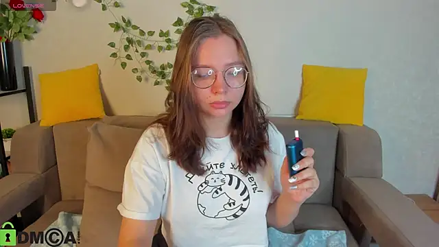 Snapshot of Nuura_Moore chatting on November 29, 2025, 1:06 am Nuura Moore online show from November 29, 2025, 1:06 am