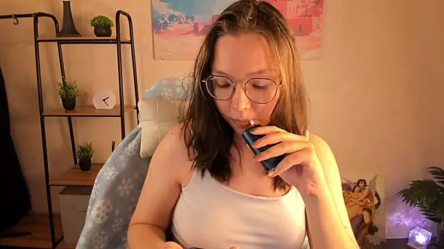 Snapshot of Nuura_Moore chatting on October 10, 2025, 1:06 am Nuura Moore online show from October 10, 2025, 1:06 am