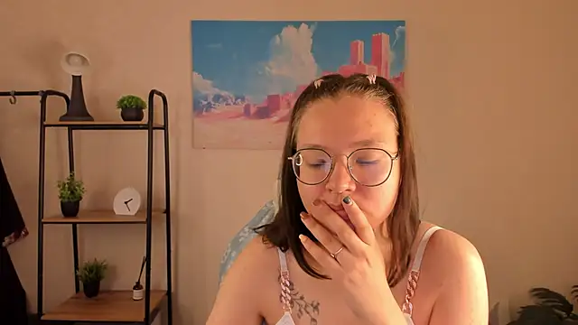 Snapshot of Nuura_Moore chatting on October 22, 2025, 1:05 am Nuura Moore online show from October 22, 2025, 1:05 am