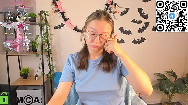 Snapshot of Nuura_Moore chatting on November 4, 2025, 12:58 am Nuura Moore online show from November 4, 2025, 12:58 am