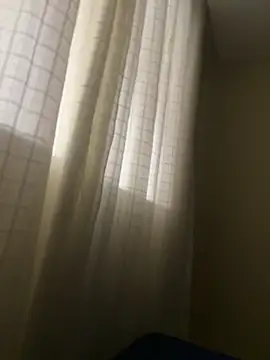 Snapshot of B-38 chatting on October 25, 2025, 11:53 am B-38 online show from October 25, 2025, 11:53 am