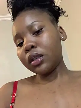 Snapshot of Scarlettxx21 chatting on October 27, 2025, 10:44 pm Scarlettxx21 online show from October 27, 2025, 10:44 pm