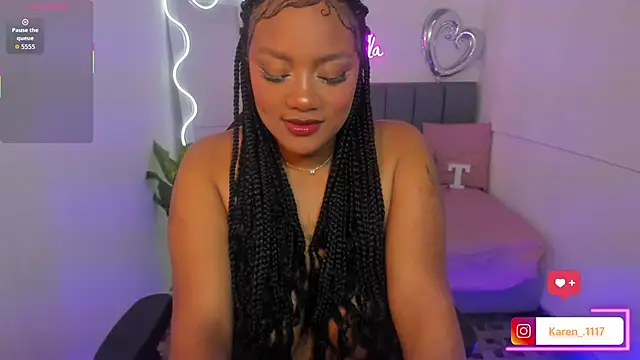 THIANA TAY online show from December 4, 2025, 3:16 am