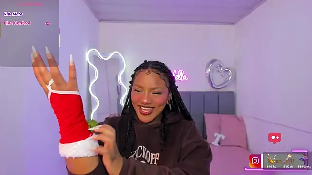 THIANA TAY online show from December 3, 2025, 3:07 am