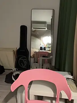 Snapshot of iambennet chatting on October 9, 2025, 10:27 am iambennet online show from October 9, 2025, 10:27 am