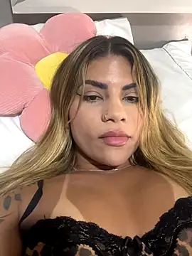 barbaralmeida online show from October 7, 2025, 3:40 am