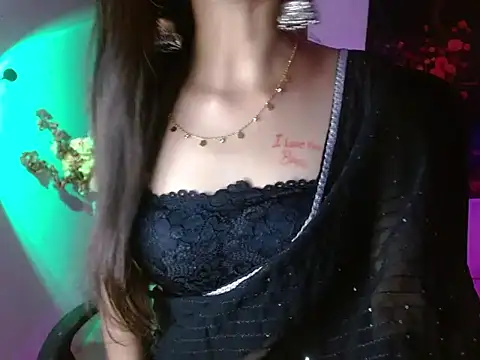 Roiseeee online show from April 25, 2026, 1:41 pm