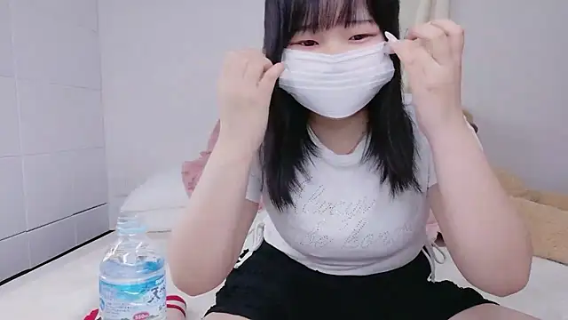 Snapshot of Nagi_25 chatting on October 11, 2025, 11:00 am Nagi 25 online show from October 11, 2025, 11:00 am