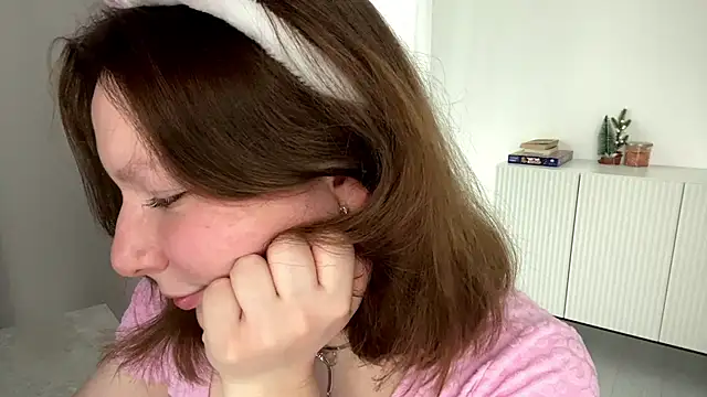 TamekiaSamii online show from November 14, 2025, 7:12 am