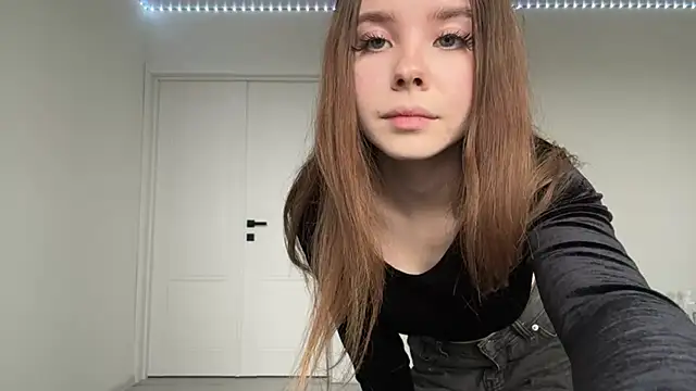 Snapshot of EhtelBiondi chatting on October 23, 2025, 8:46 am EhtelBiondi online show from October 23, 2025, 8:46 am