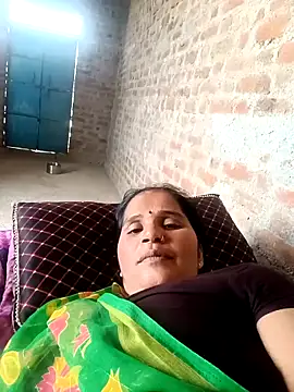 Snapshot of Nm_sanjna chatting on June 9, 2026, 3:40 am Nm sanjna online show from June 9, 2026, 3:40 am