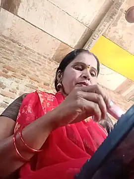 Snapshot of Nm_sanjna chatting on August 3, 2026, 5:37 am Nm sanjna online show from August 3, 2026, 5:37 am