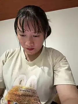 TrangNemo online show from October 20, 2025, 9:21 am