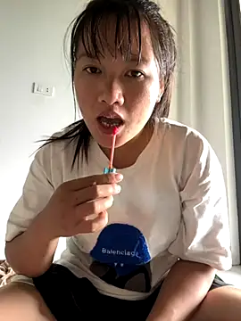 TrangNemo online show from October 21, 2025, 5:40 am