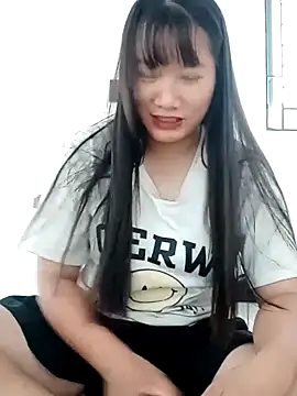 TrangNemo online show from October 15, 2025, 1:15 am