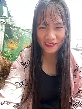 TrangNemo online show from November 8, 2025, 6:28 am