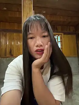 TrangNemo online show from October 28, 2025, 12:33 am