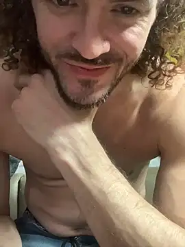 Snapshot of LumpaCoal chatting on November 28, 2025, 10:32 pm LumpaCoal online show from November 28, 2025, 10:32 pm