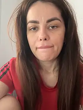 Bella-Flower online show from October 29, 2025, 8:35 am