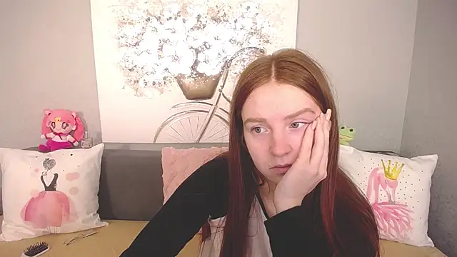 Snapshot of Evarey_ chatting on November 8, 2025, 5:33 am Evarey online show from November 8, 2025, 5:33 am